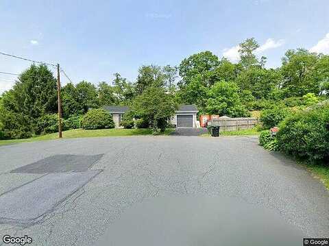 Donna, POTTSVILLE, PA 17901