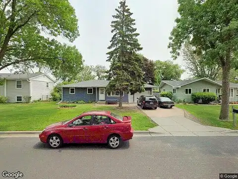 Lyn, HASTINGS, MN 55033
