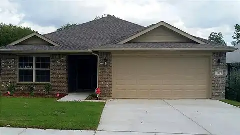 Powell, FORT WORTH, TX 76104