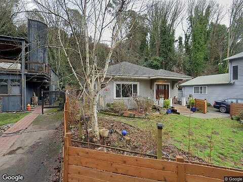 47Th, SEATTLE, WA 98136