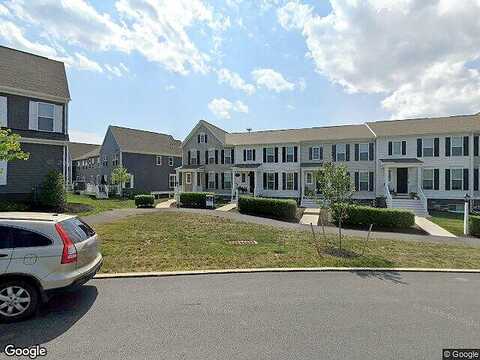 Katie, MECHANICSBURG, PA 17055