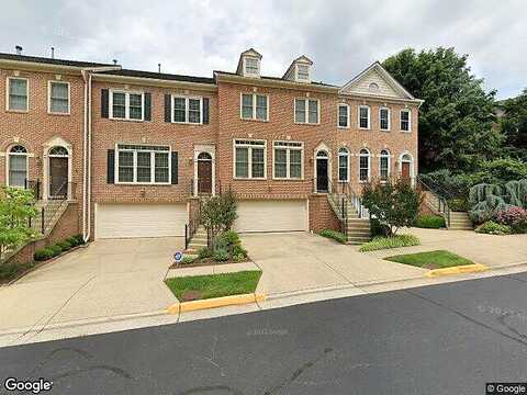 Castlewood, OAKTON, VA 22124