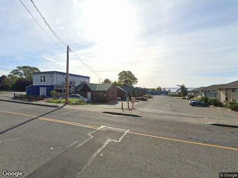 Se Barrington Dr, Oak Harbor, WA 98277