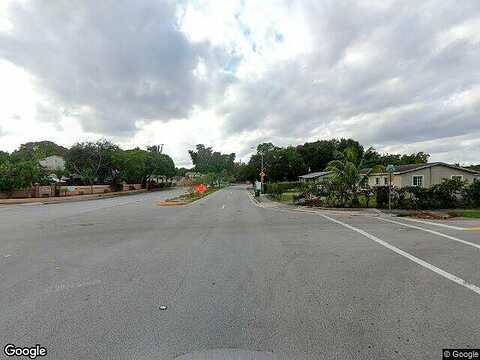 207Th Street, MIAMI GARDENS, FL 33055