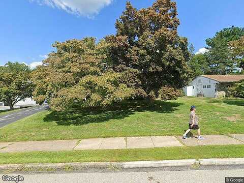 Windsor, BROOMALL, PA 19008