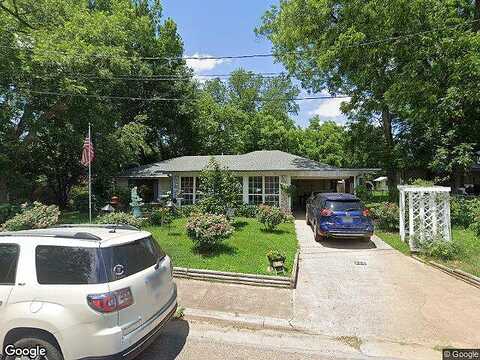 Maple, GLADEWATER, TX 75647