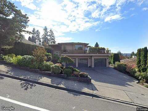 52Nd, KIRKLAND, WA 98033