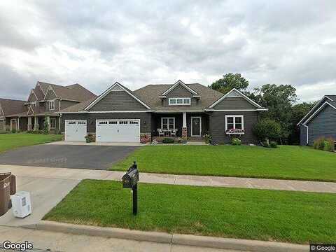 S Oakwood Hills Pkwy, Eau Claire, WI 54701