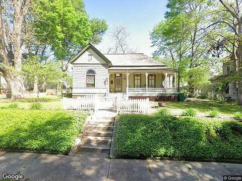 W Pine St, Palestine, TX 75801