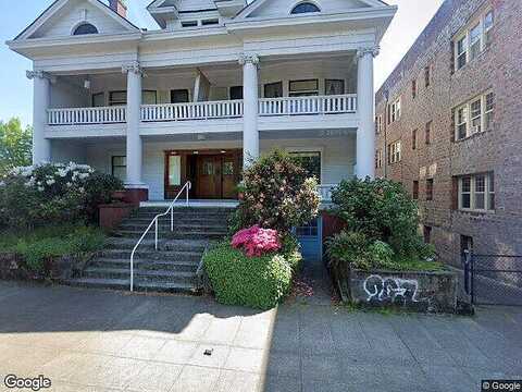 Ne Weidler St, Portland, OR 97232