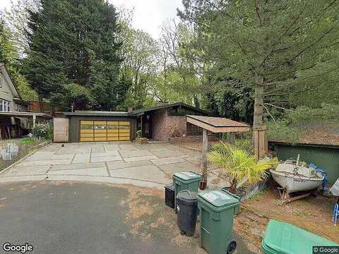 106Th, SEATTLE, WA 98125