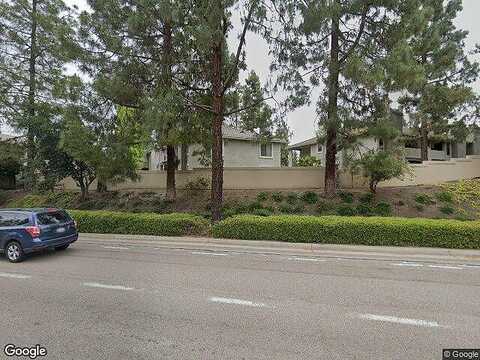 Avenida Venusto, SAN DIEGO, CA 92128