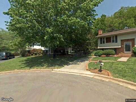 Lelia, SALEM, VA 24153