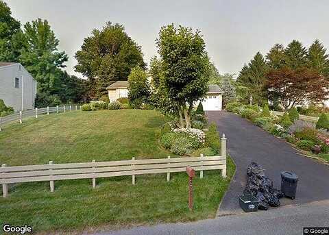 Hillcrest, CAMP HILL, PA 17011