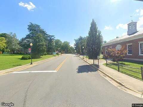 Main, BLACKSTONE, VA 23824