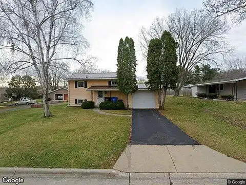 Jacquelyn, BARABOO, WI 53913