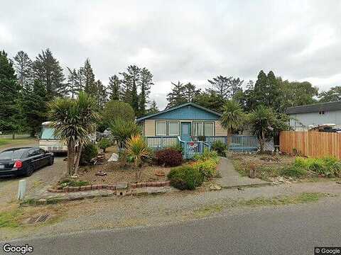 N Pl, Seaview, WA 98631