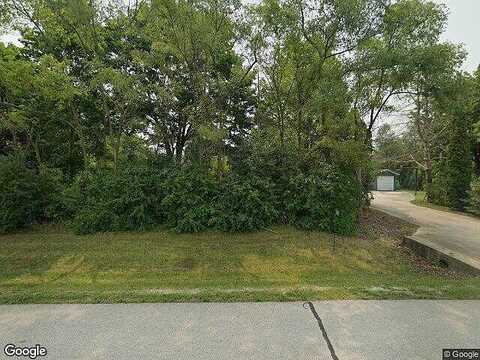 Country, MUKWONAGO, WI 53149