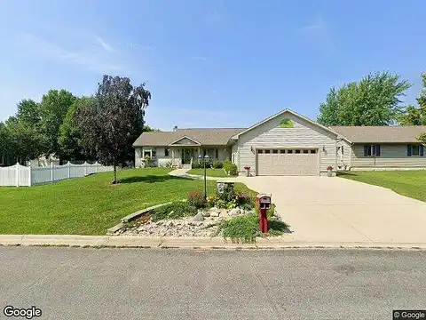 Tori, MARINETTE, WI 54143