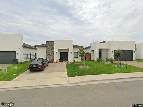 Bella St, Laredo, TX 78046