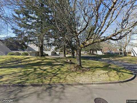 Ne Village Squire Ave, Gresham, OR 97030