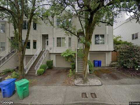S Sweeney St, Portland, OR 97239