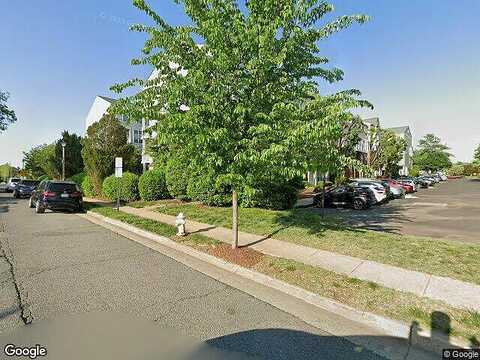 Kingsgate Ct, Alexandria, VA 22302