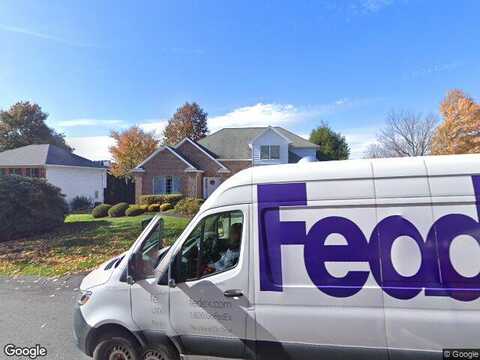 Sean, SOUTH ABINGTON TOWNSHIP, PA 18411