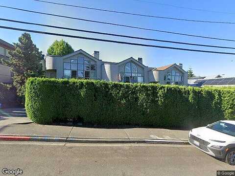 Ne 64Th St, Kirkland, WA 98033