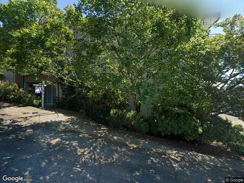 44Th, SEATTLE, WA 98103