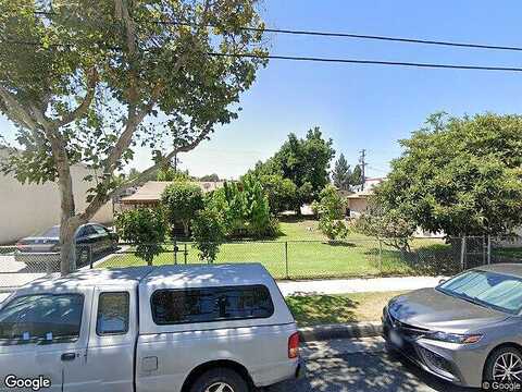 Clara, BELL GARDENS, CA 90201