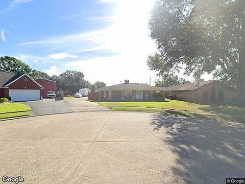 Circle, PORT NECHES, TX 77651