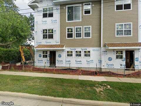 Grand, MUKWONAGO, WI 53149