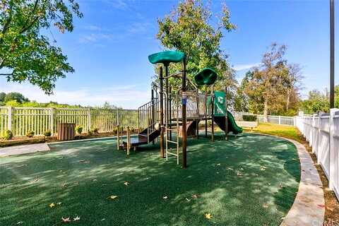 S Country Glen Way, Anaheim, CA 92808
