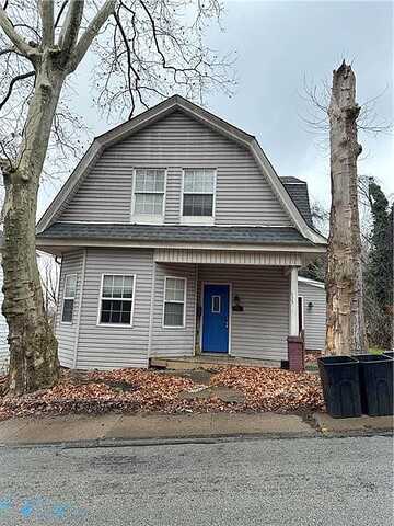 9Th St, Freedom, PA 15042