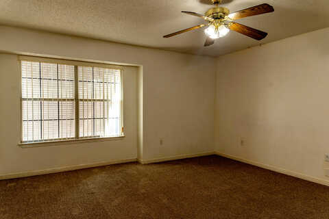 Ashley Lane, Fort Walton Beach, FL 32547