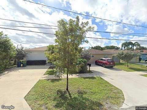7Th, HALLANDALE BEACH, FL 33009