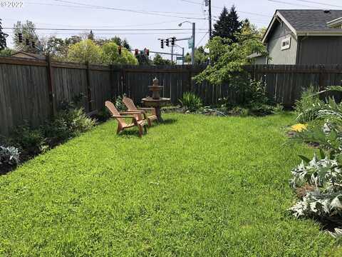 Hoyt Ave, Eugene, OR 97404