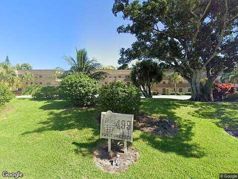 Forest Lakes, NAPLES, FL 34105