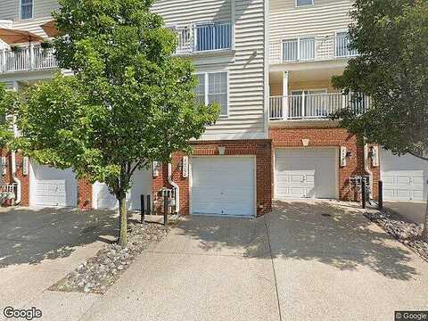 Beacon Grove Cir, Fairfax, VA 22033
