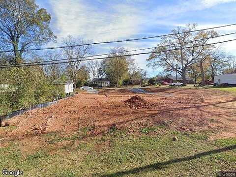 Cleveland St, West Point, GA 31833