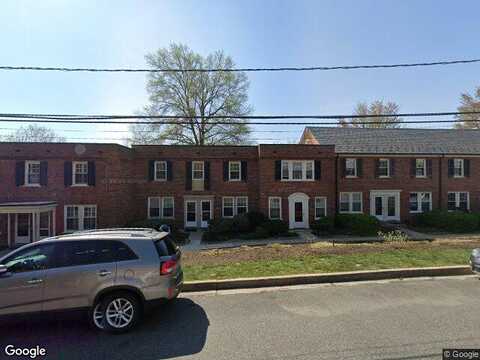 13Th Road S, Arlington, VA 22204