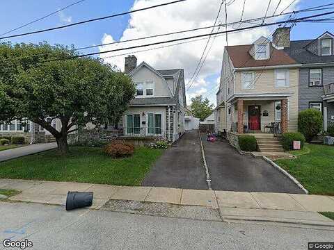 Harding Ave, HAVERTOWN, PA 19083