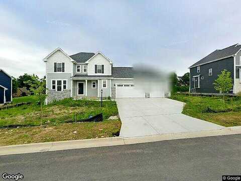 W193N5036 Rosemary Rdg, Menomonee Falls, WI 53051