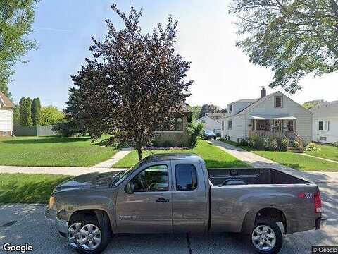 E Allerton Avenue, Cudahy, WI 53110