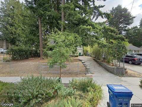 30Th Avenue Ne, Seattle, WA 98125