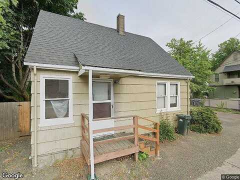 Charnelton, EUGENE, OR 97401