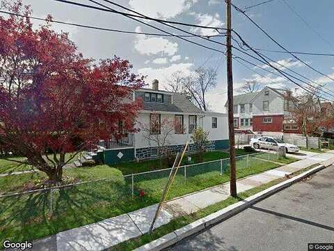 Clifton Ave, DARBY, PA 19023