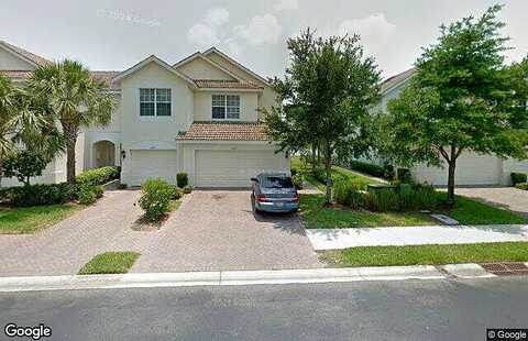 Albany Ct #199, Naples, FL 34105