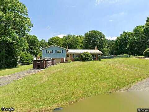Singer Way, Ligonier, PA 15658